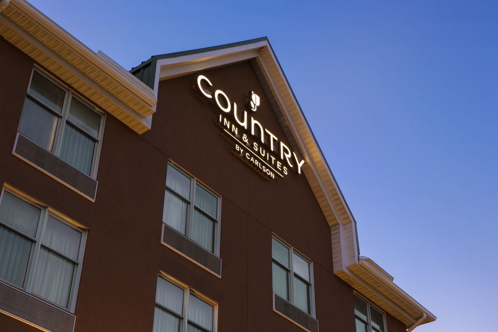 Comfort Inn & Suites Cuyahoga Falls - Akron Exterior photo